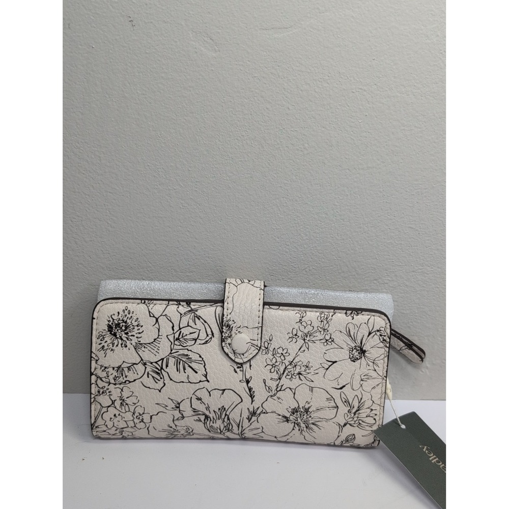 Vera Bradley NWT Tab Wallet in Leather BLOOM COTTAGE CREAM